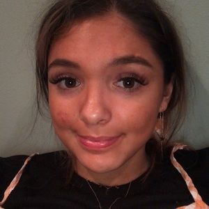 Meet your Posher, Maya